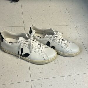 Veja Esplar White and Black Women’s Sneakers